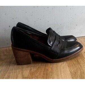 Sofft Women's Leather Upper Sophia Stacked Heel Pump Black Size 6M